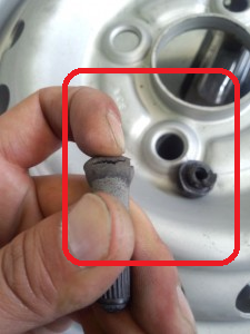 エアバルブ交換